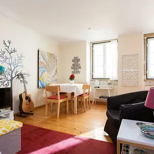 charm-great-location-duplex-auto-check-in.hotels-lisbon-portugal.com/
